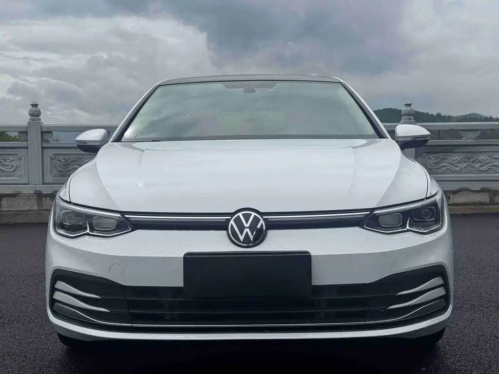 Volkswagen Golf 2021