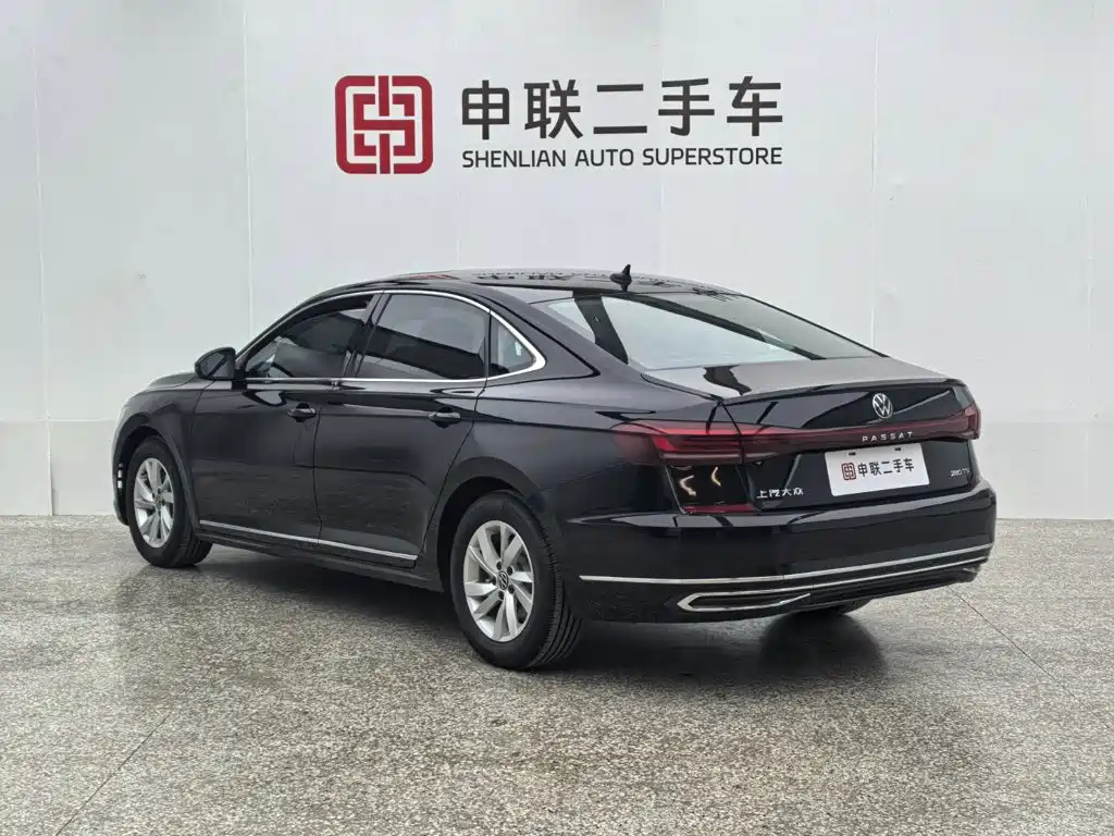 Volkswagen Passat 2025