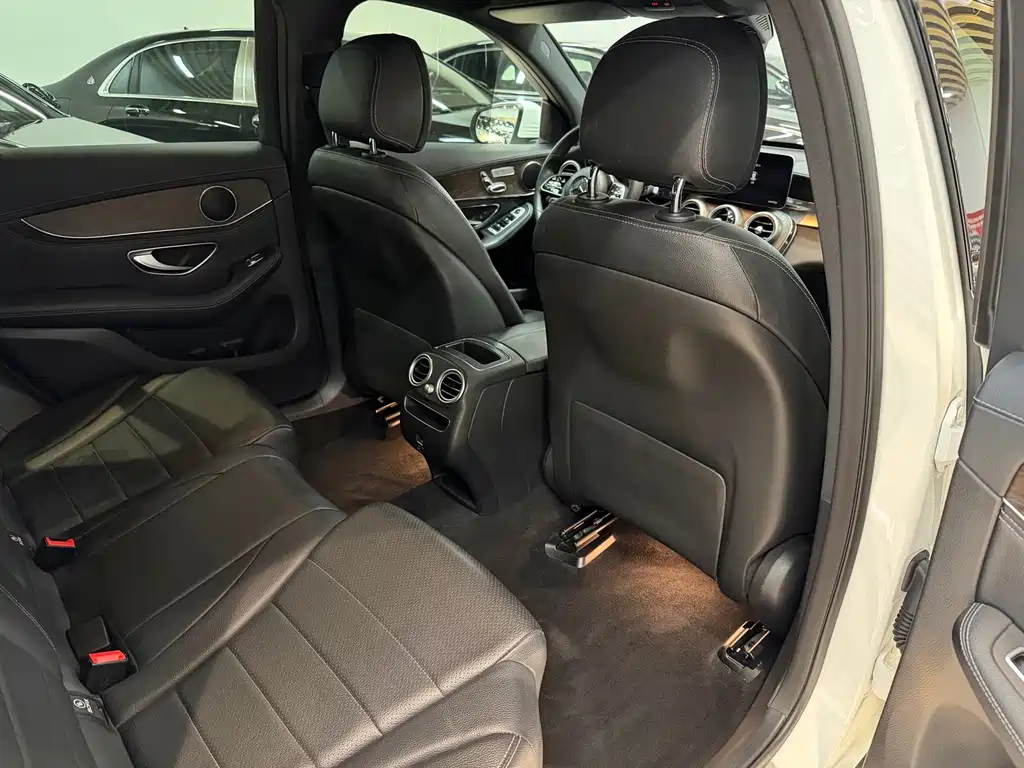 Mercedes-Benz GLC 2020 — фото 19