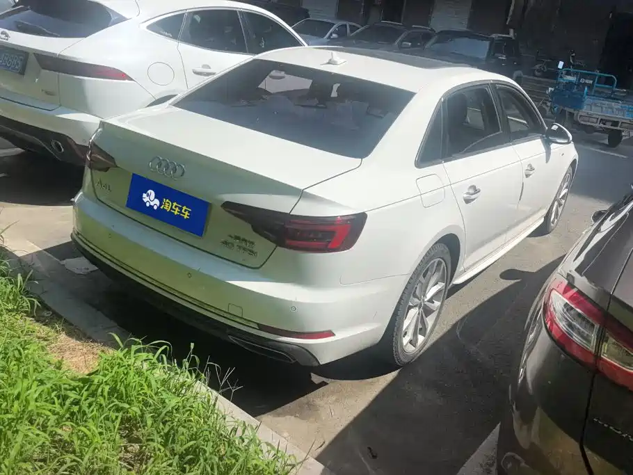 Audi A4L 2019