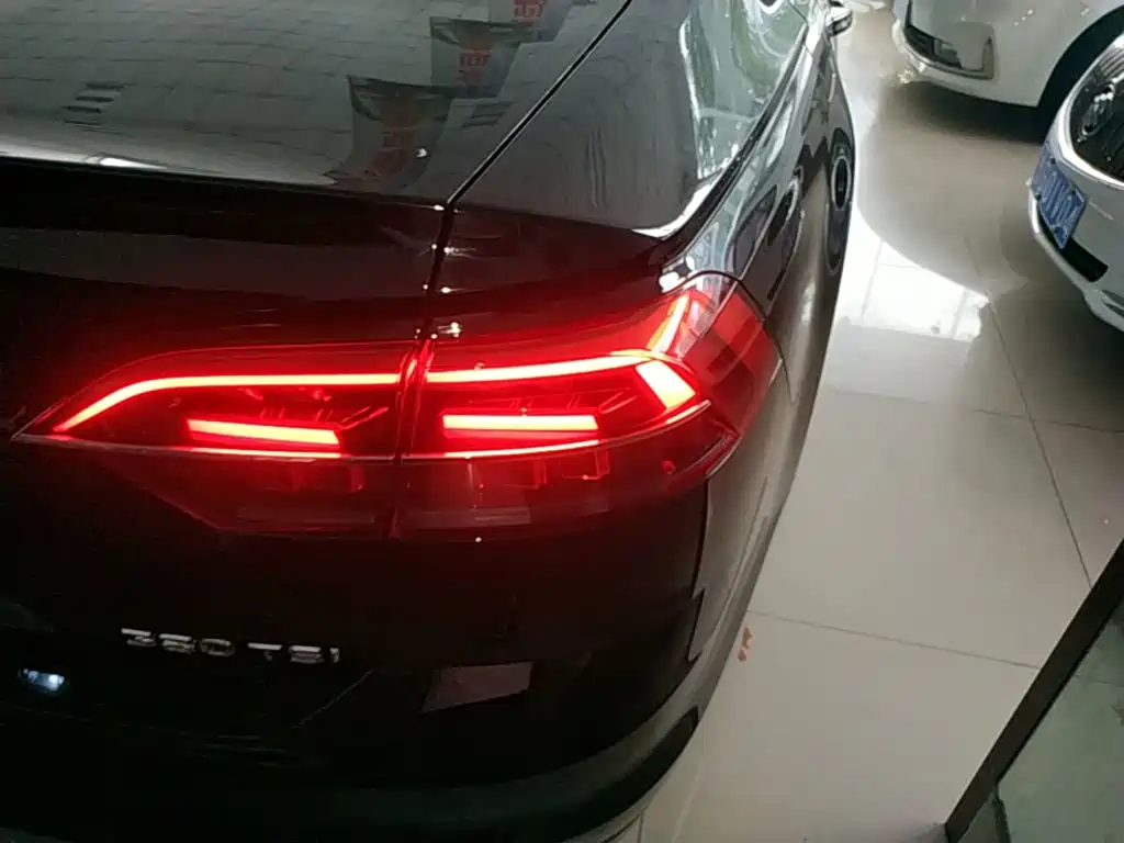 Volkswagen Phideon 2018 — фото 8