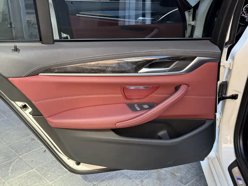BMW 5 Series 2022 — фото 15