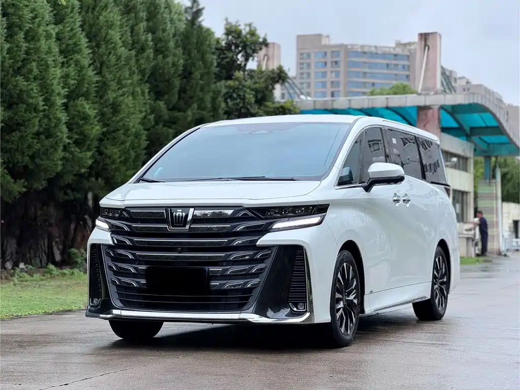 Toyota Vellfire 2025