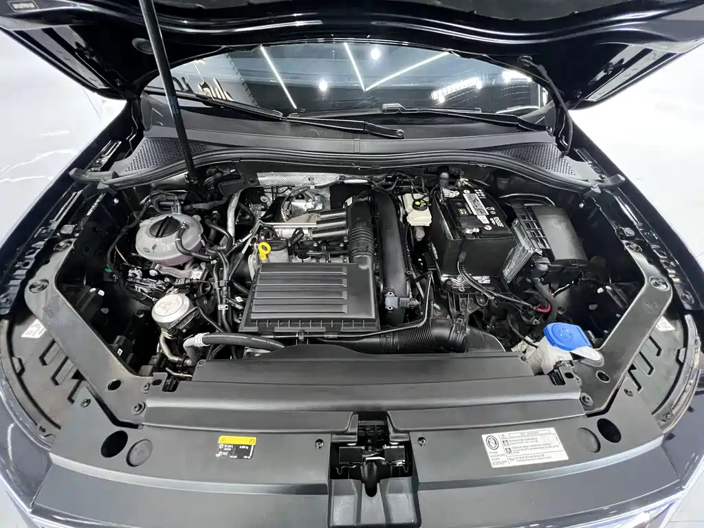 Volkswagen Tiguan L 2023 — фото 20