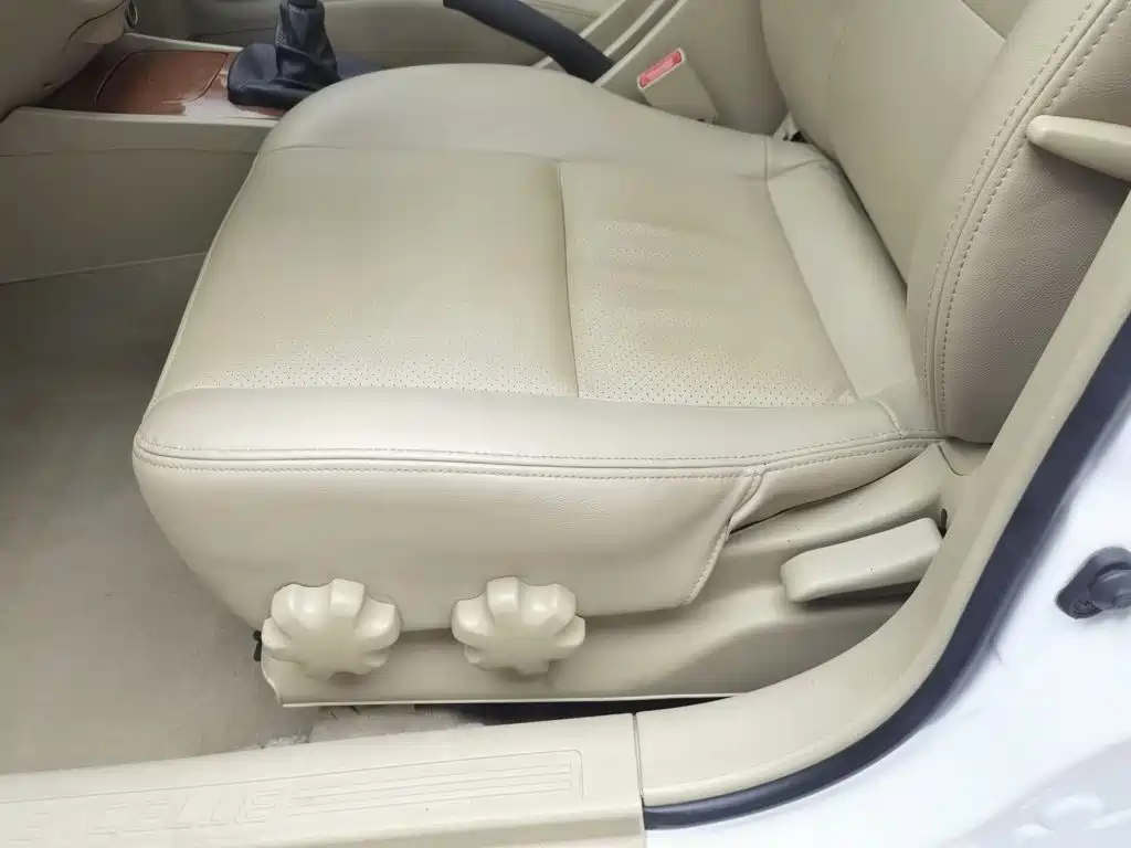 Buick Excelle 2015 — фото 20