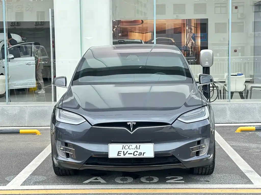 Tesla Model X 2018