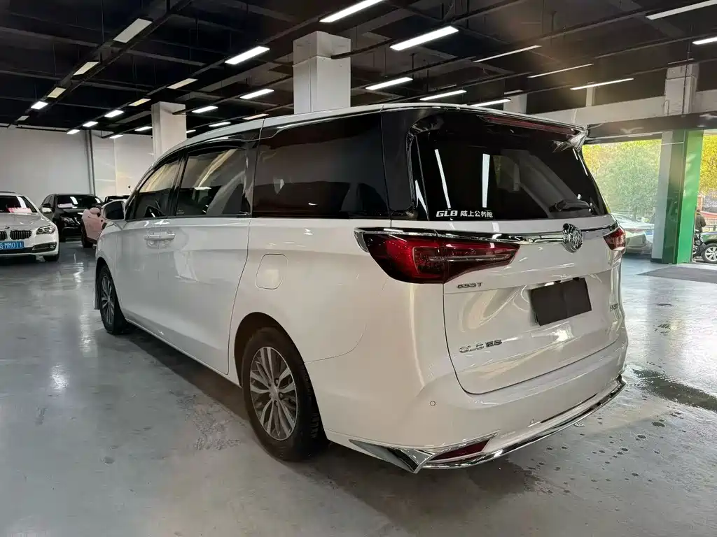 Buick GL8 2021