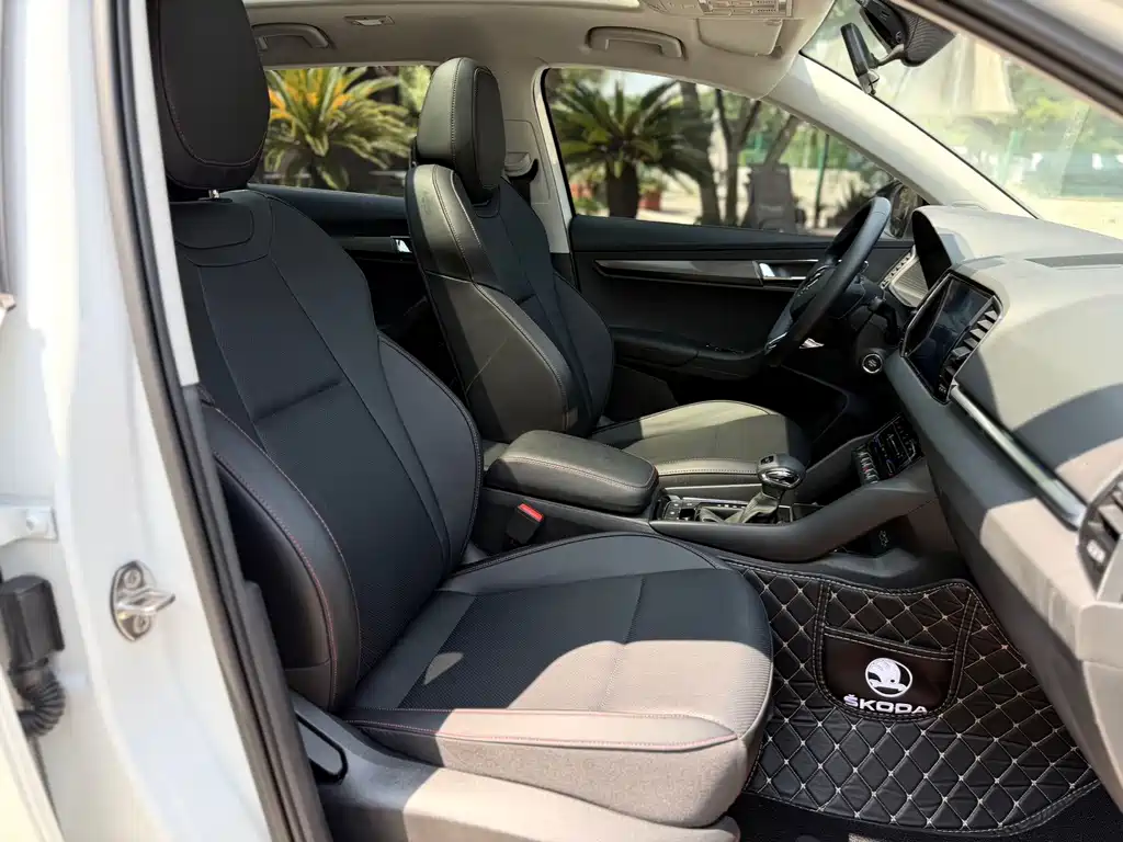 Skoda Karoq 2023 — фото 19
