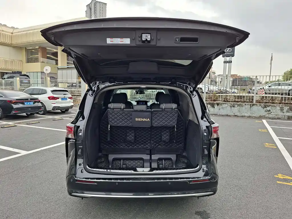 Toyota Sienna 2022 — фото 22