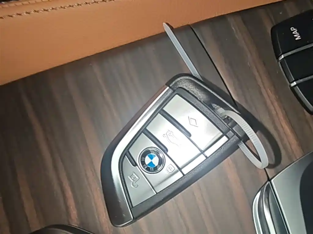 BMW 6 Series GT 2024 — фото 15