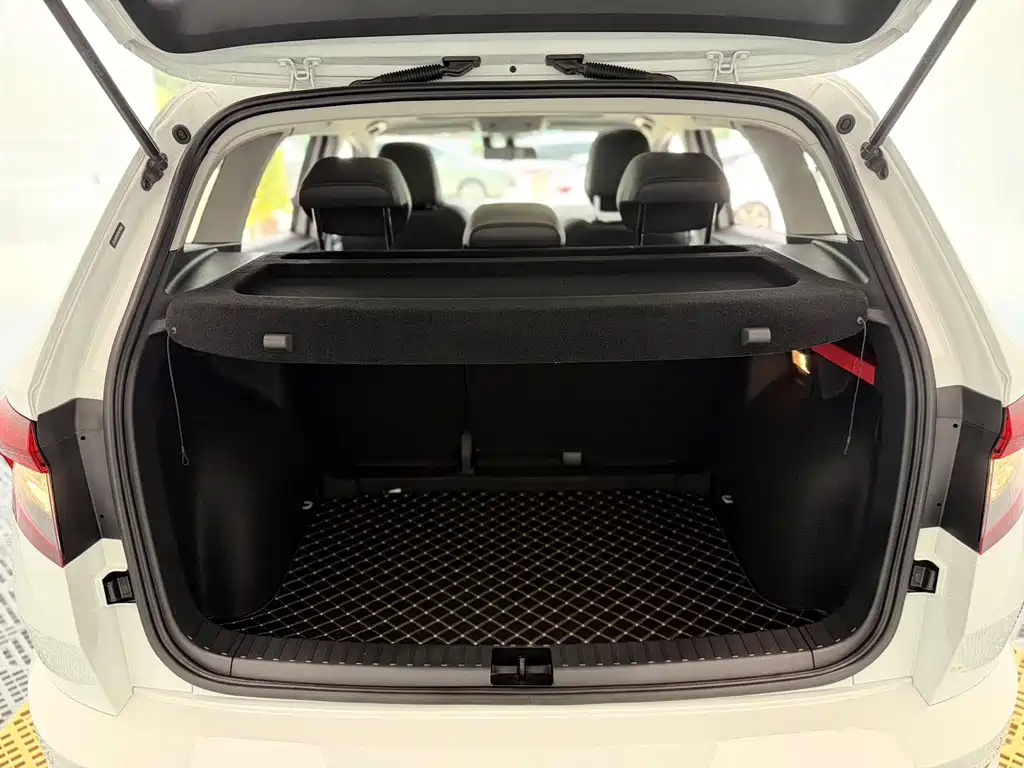 Skoda Karoq 2023 — фото 21