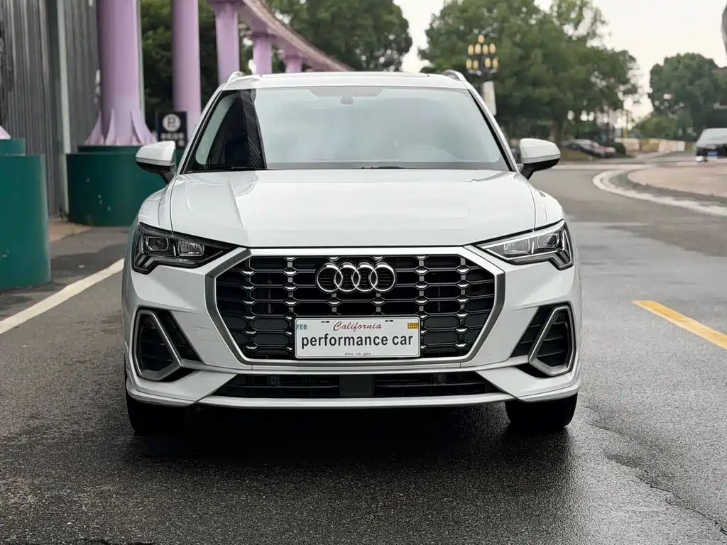 Audi Q3 2021 — фото 2