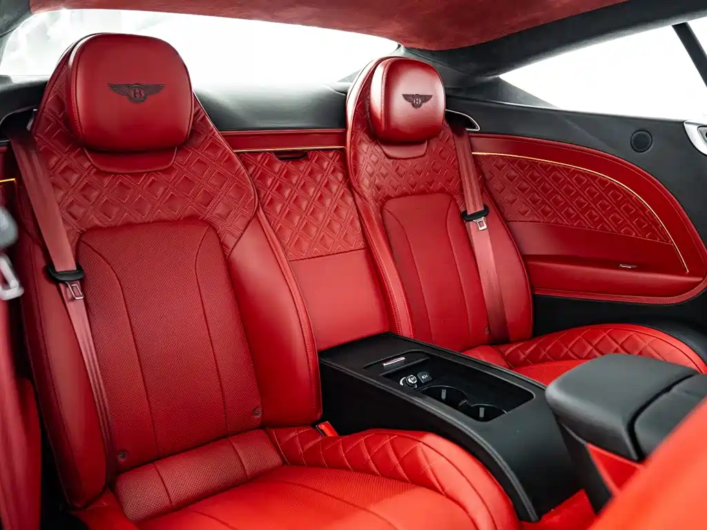 Bentley Continental 2022 — фото 12