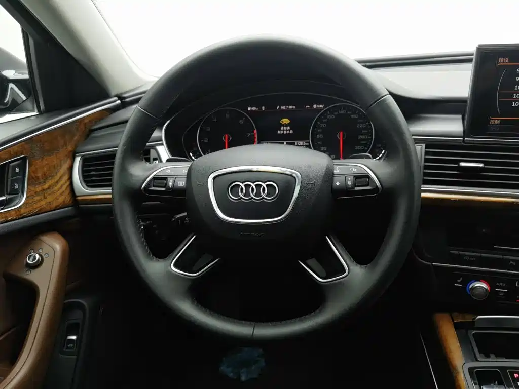 Audi A6L 2019 — фото 11