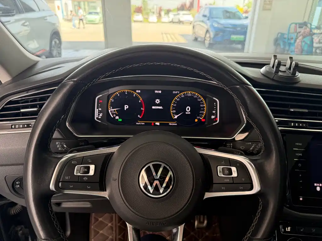 Volkswagen Tiguan L 2021 — фото 7