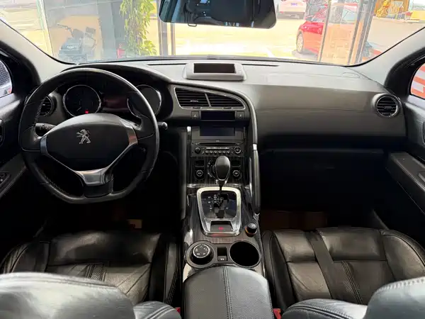 Peugeot 3008 2013