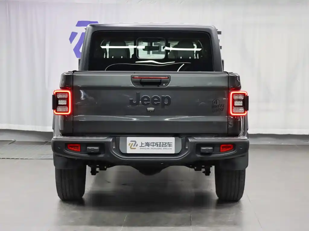 Jeep Gladiator 2023 — фото 28