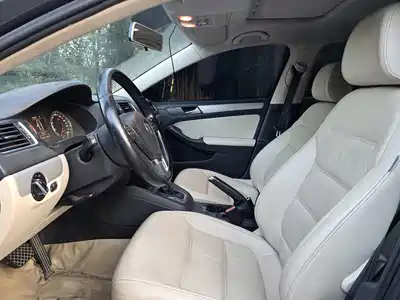 Volkswagen Sagitar 2012