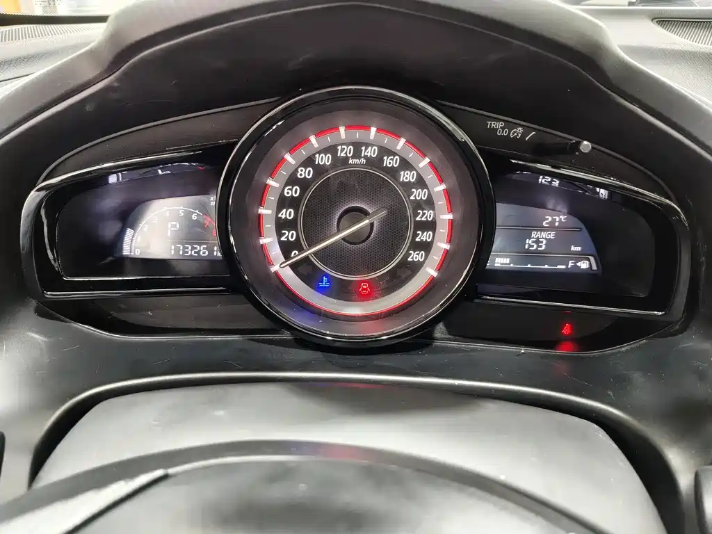 Mazda 3 Axela 2015 — фото 9