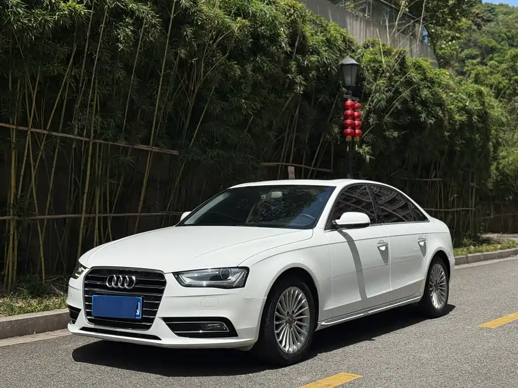 Audi A4L 2016 — фото 1