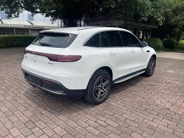 Mercedes-Benz EQC 2020