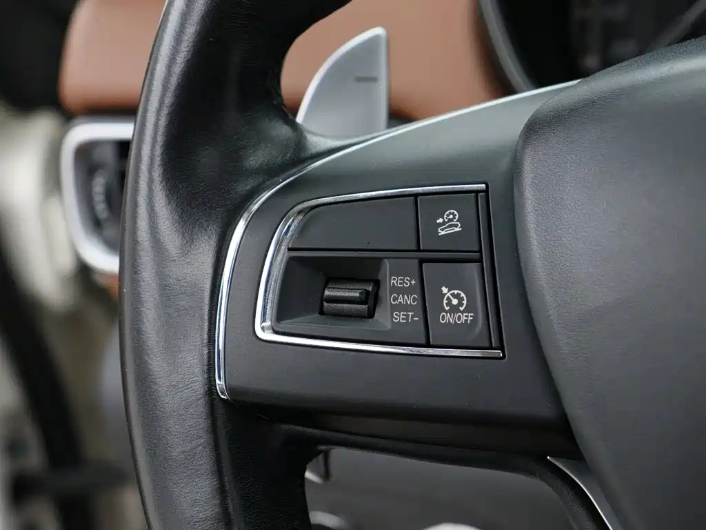 Maserati Levante 2018 — фото 15