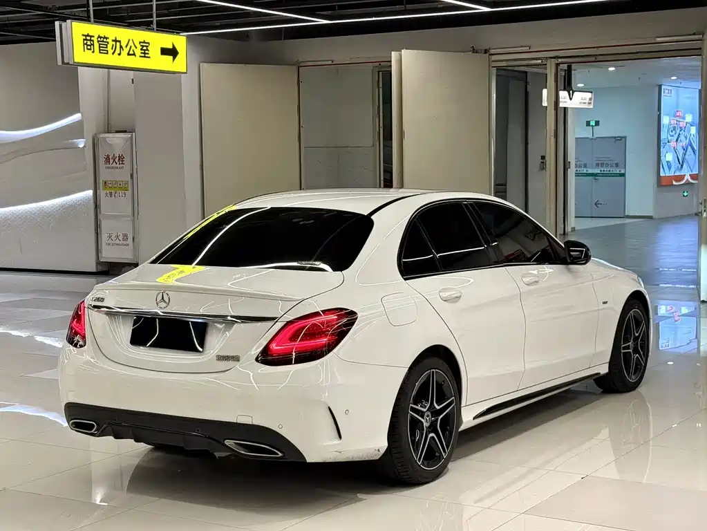 Mercedes-Benz C-Class 2021 — фото 10