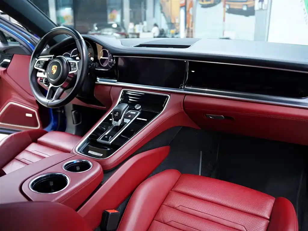 Porsche Panamera 2019 — фото 42