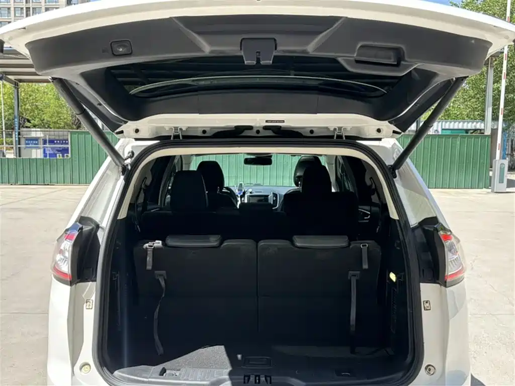 Ford Edge 2015 — фото 9