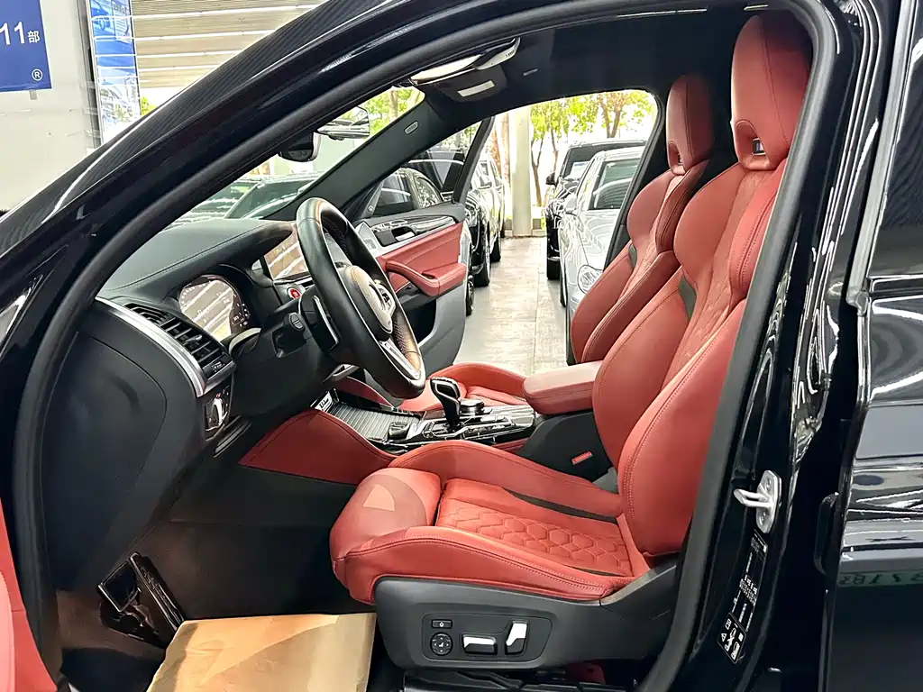 BMW X4 M 2021 — фото 20