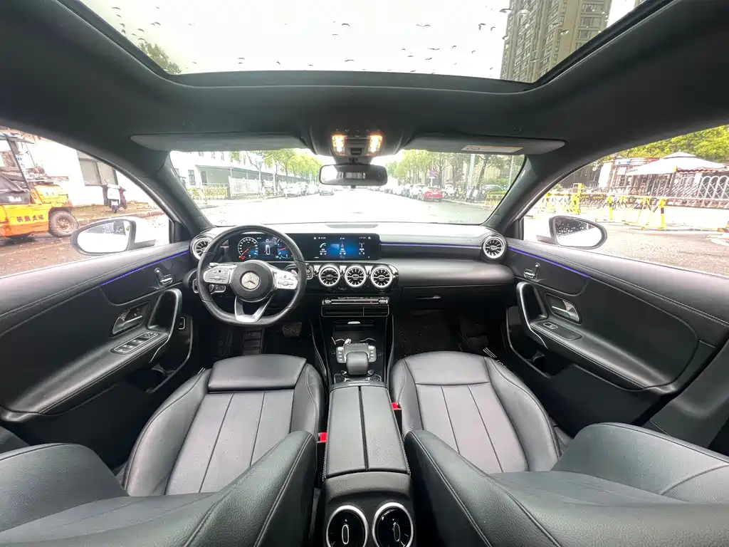 Mercedes-Benz A-Class 2022 — фото 16