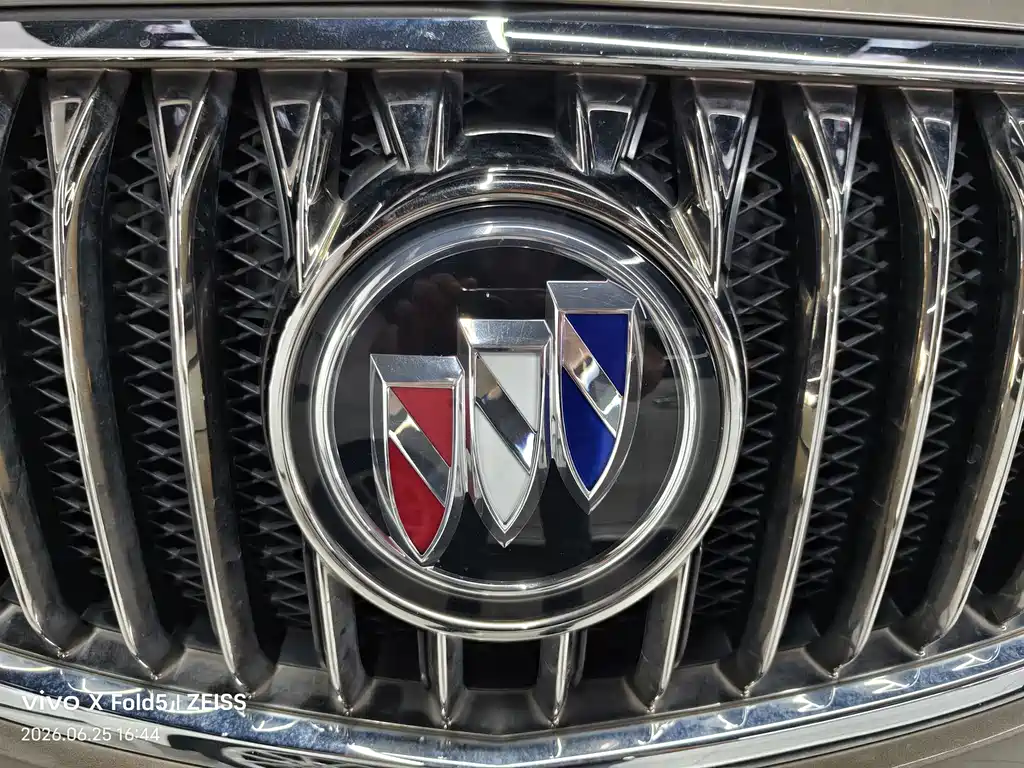 Buick Envision Plus 2015 — фото 31