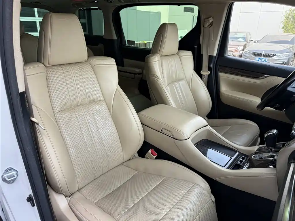 Toyota Alphard 2020 — фото 23