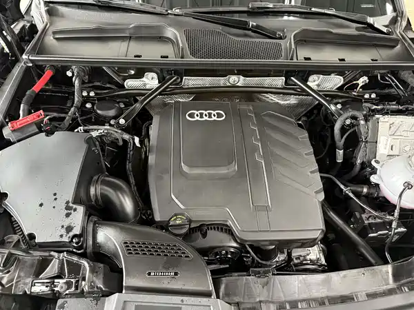 Audi Q5L 2025