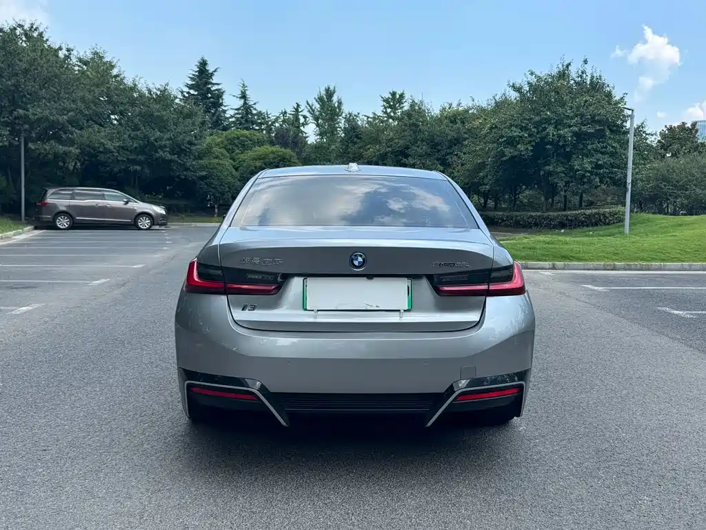 BMW i3 2024 — фото 11