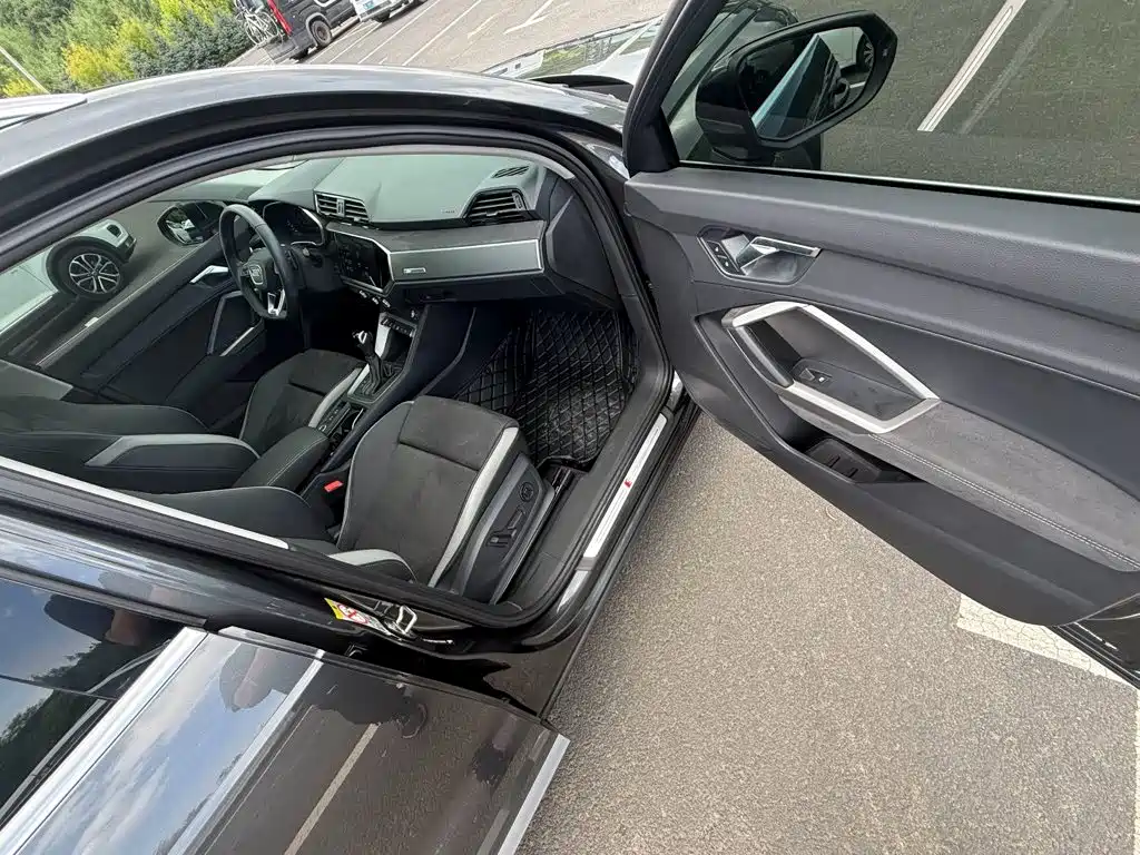 Audi Q3 2022 — фото 10