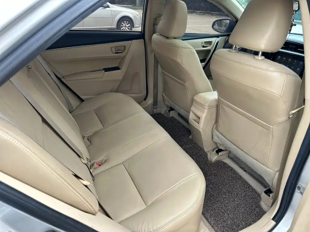 Toyota Corolla 2015 — фото 11