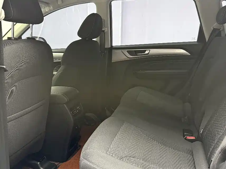 Haval M6 2023 — фото 16