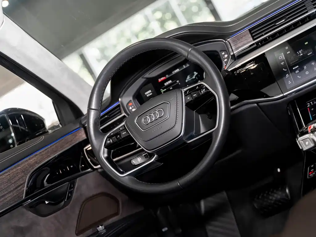 Audi A8 2023 — фото 12