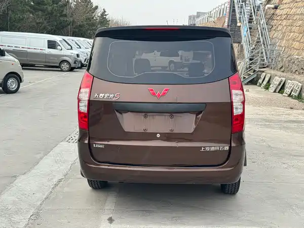 Wuling Hongguang 2018