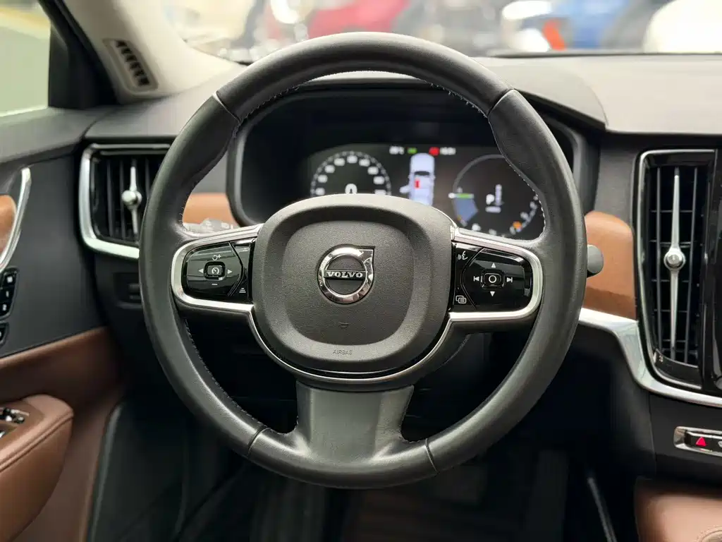 Volvo S90 PHEV 2020