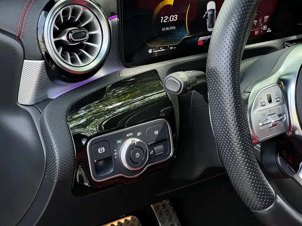 Mercedes-Benz A-Class AMG 2023 — фото 21