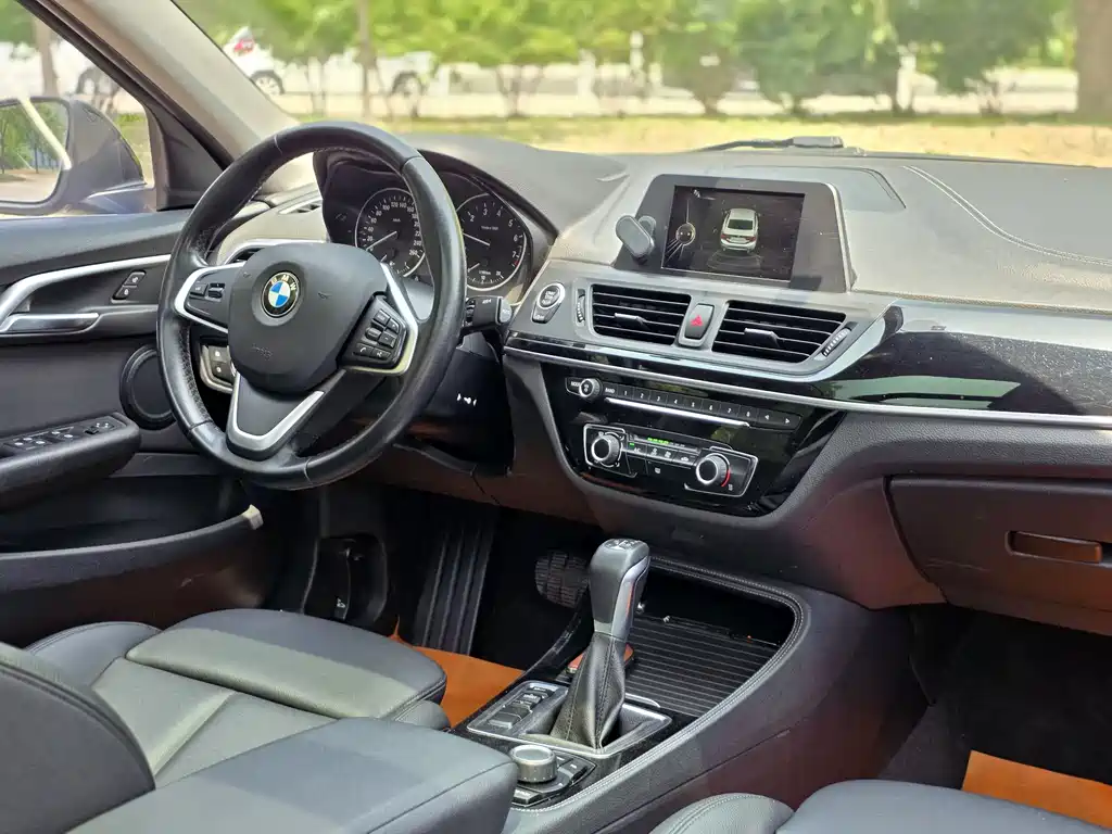 BMW 1 Series 2017 — фото 17