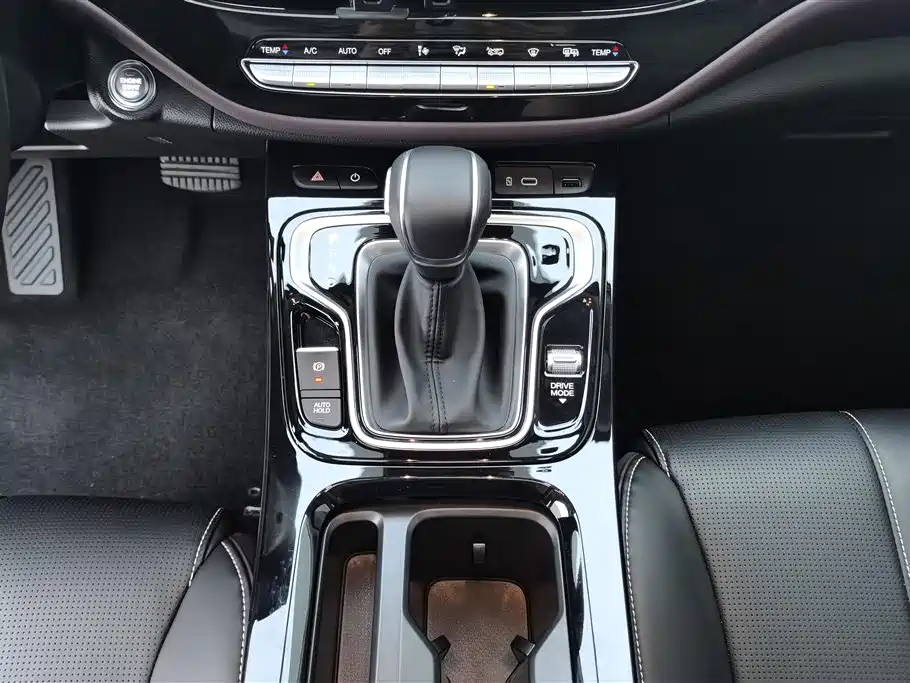 GAC Motor Trumpchi M6 2025 — фото 16
