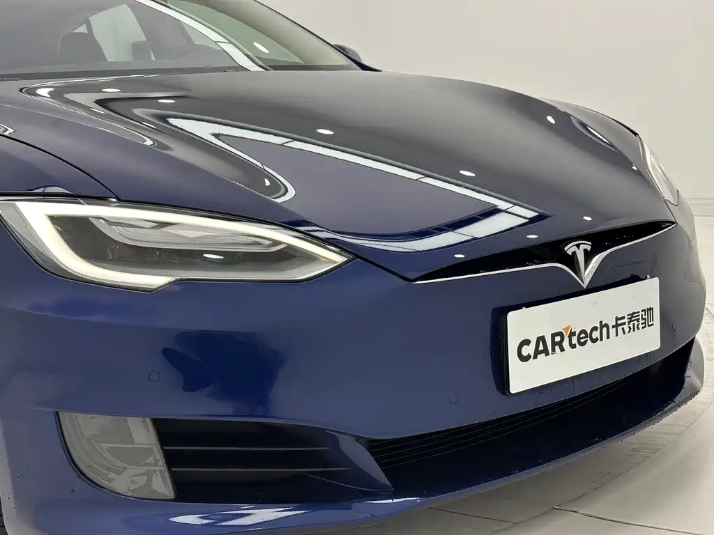 Tesla Model S 2017 — фото 18