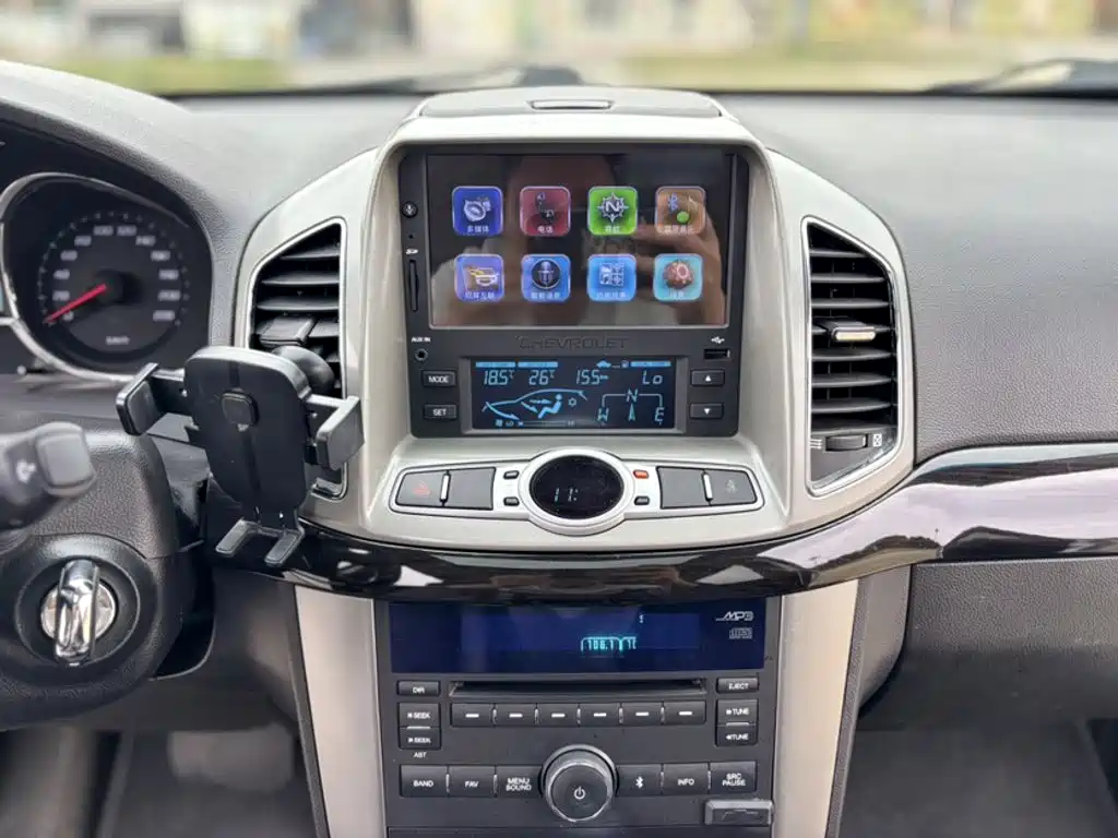 Chevrolet Captiva 2017 — фото 12
