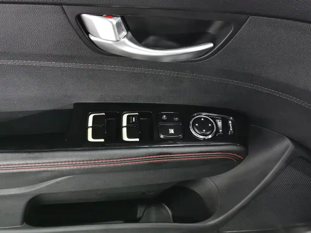 Kia KX3 2018 — фото 9