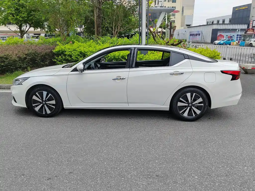 Nissan Teana 2021