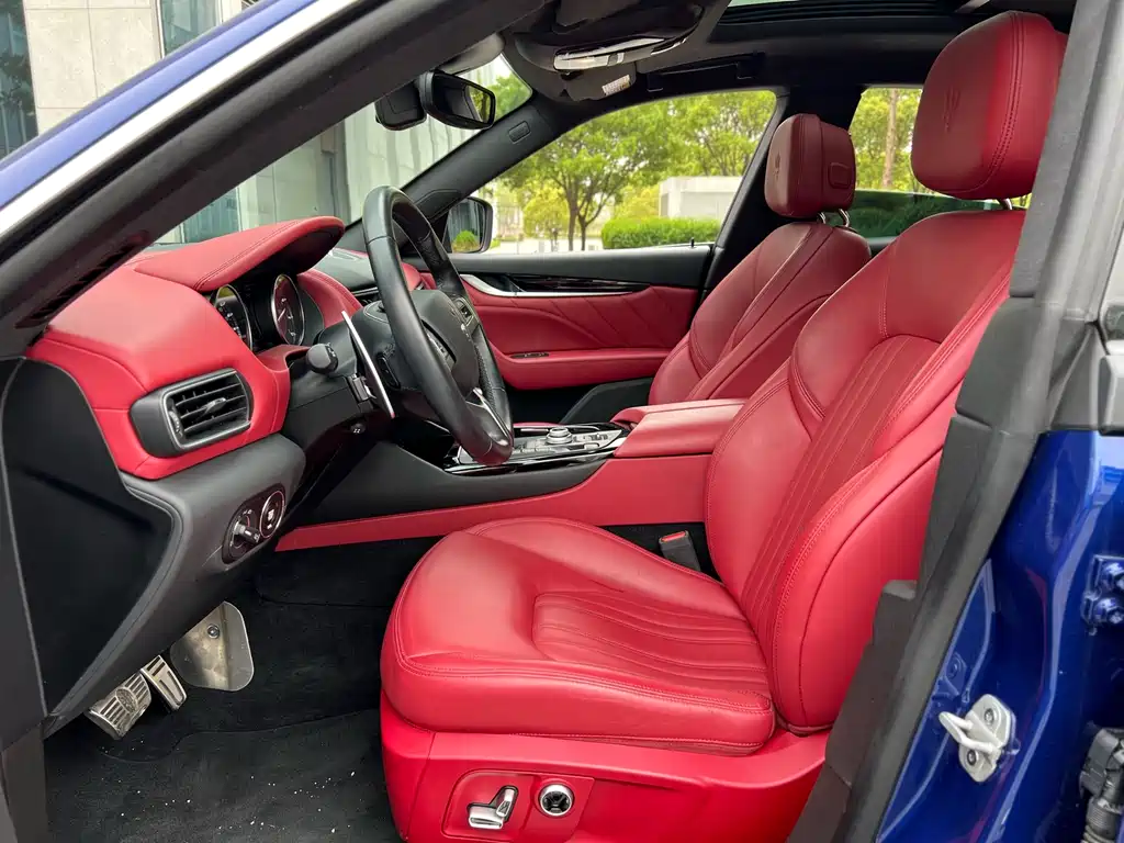 Maserati Levante 2023 — фото 10