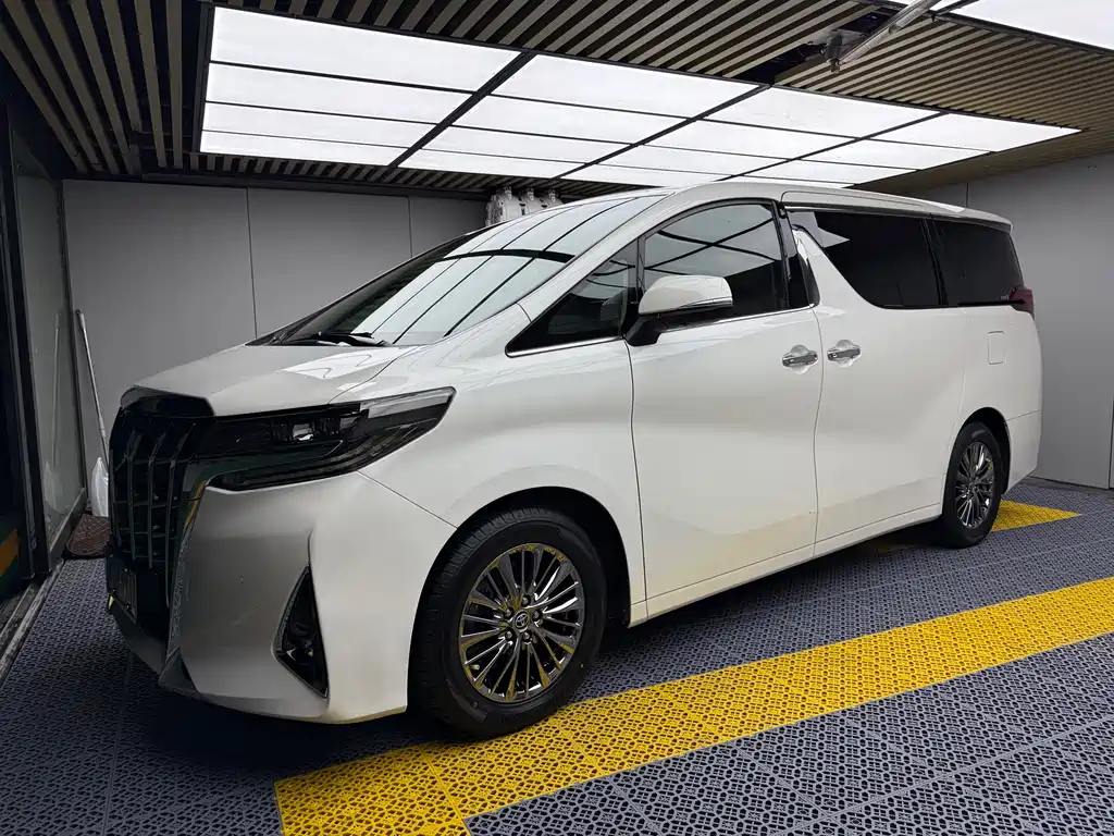 Toyota Alphard 2021